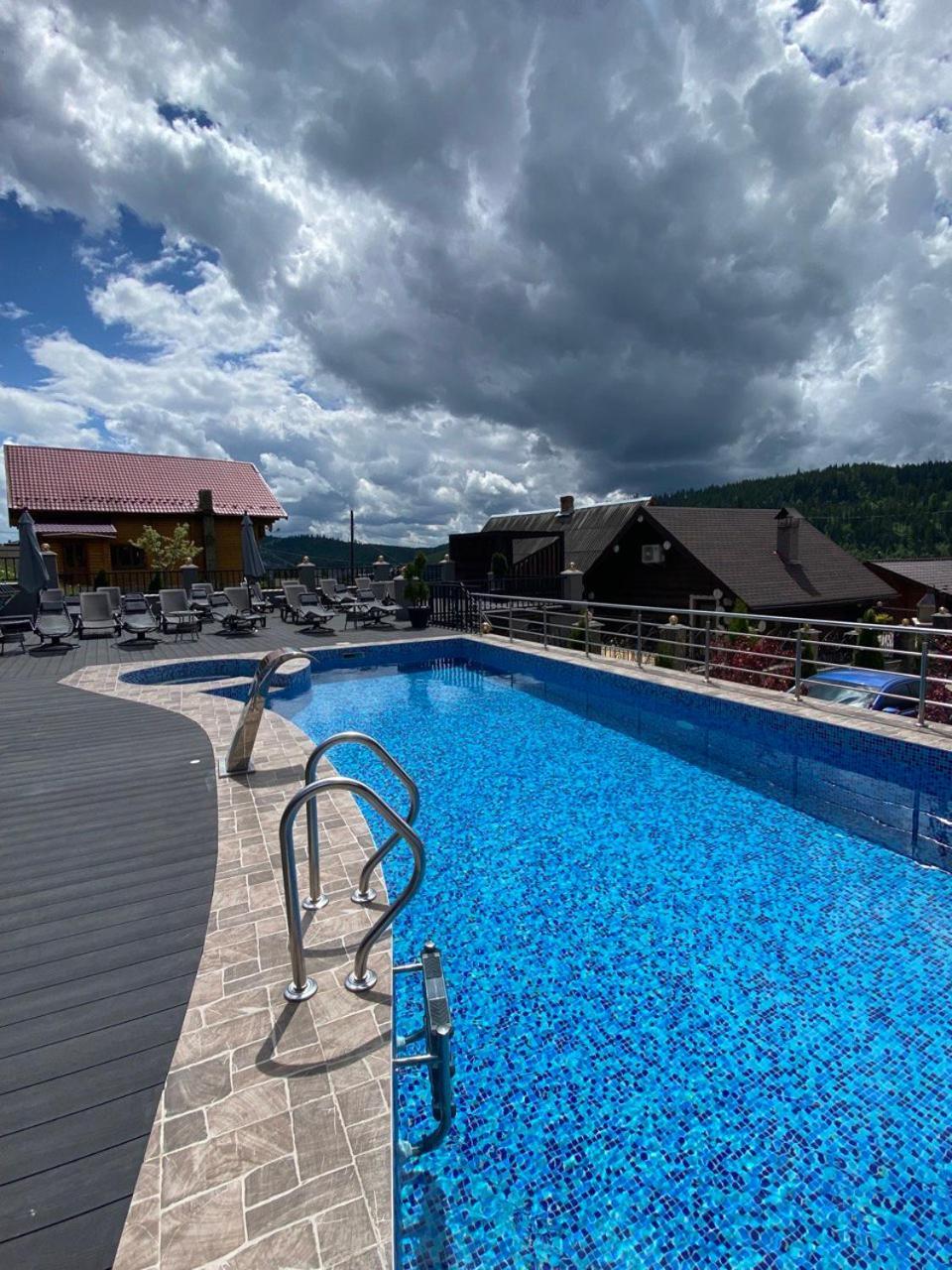 Viking Hotel Bukovel Exterior photo